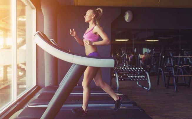 跑步機(jī)怎么用 使用跑步機(jī)需要注意的幾點(diǎn)